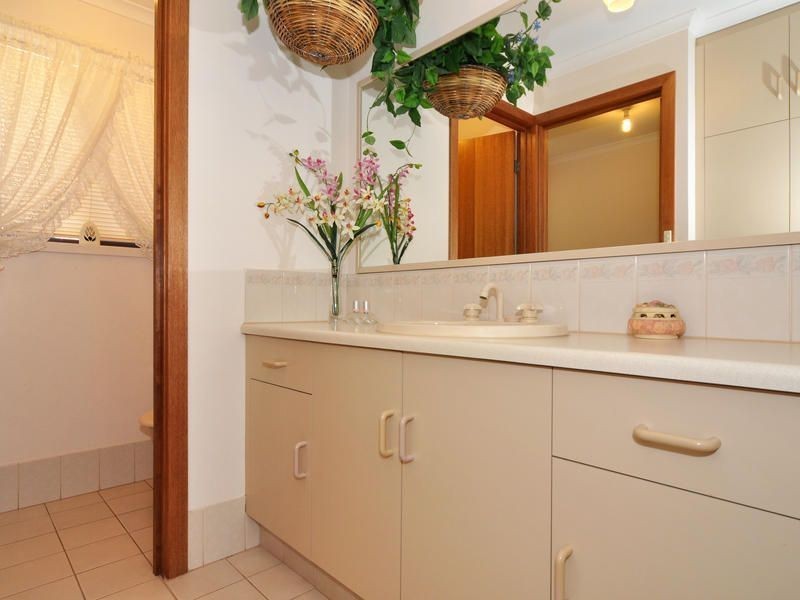 60 Farnsworth Drive, Morphett Vale SA 5162