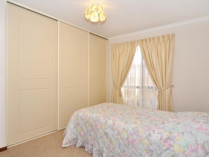 60 Farnsworth Drive, Morphett Vale SA 5162