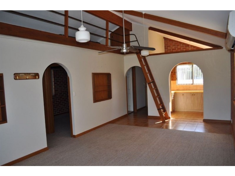 3/2 Warrigal Road, Aldinga Beach SA 5173