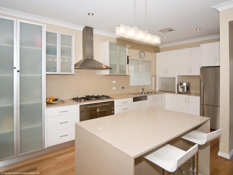 69 Collins Parade, Hackham SA 5163