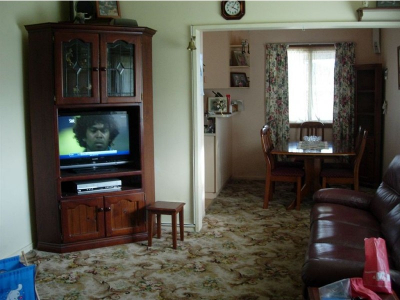 8 Higgins Street, O’sullivan Beach SA 5166