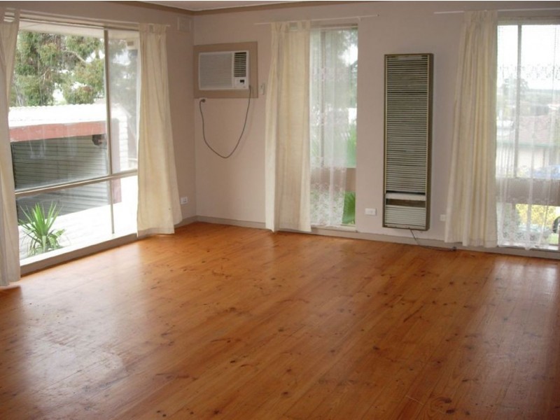 26 Trelawney Crescent, Huntfield Heights SA 5163