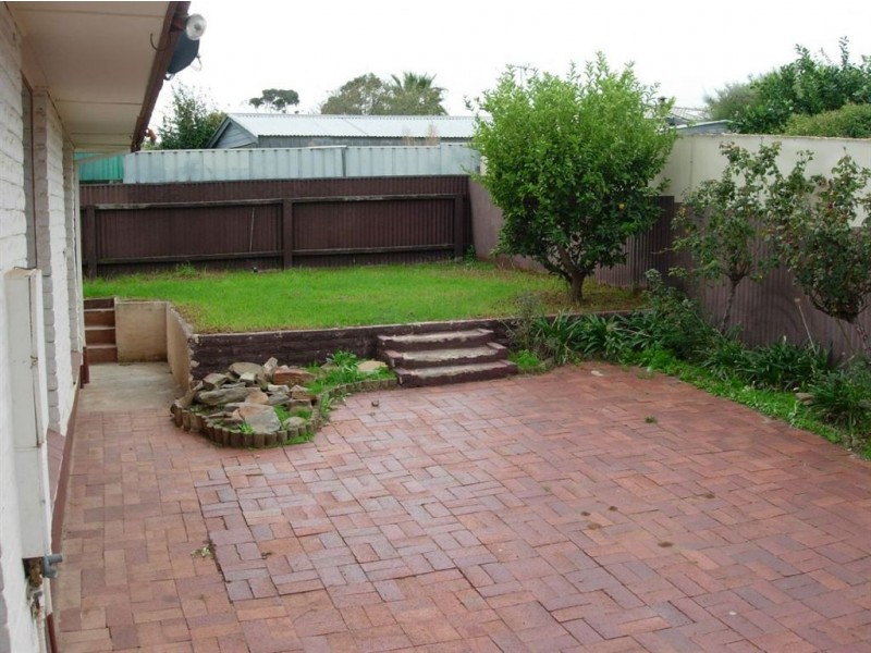 26 Trelawney Crescent, Huntfield Heights SA 5163