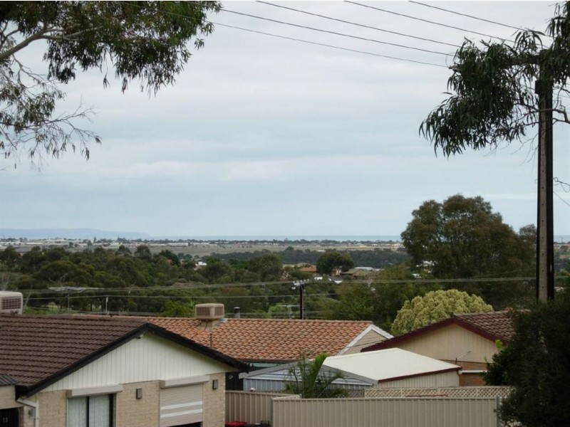 26 Trelawney Crescent, Huntfield Heights SA 5163