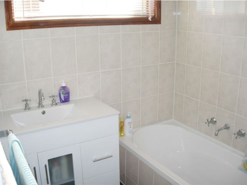 16 Matison Road, Morphett Vale SA 5162