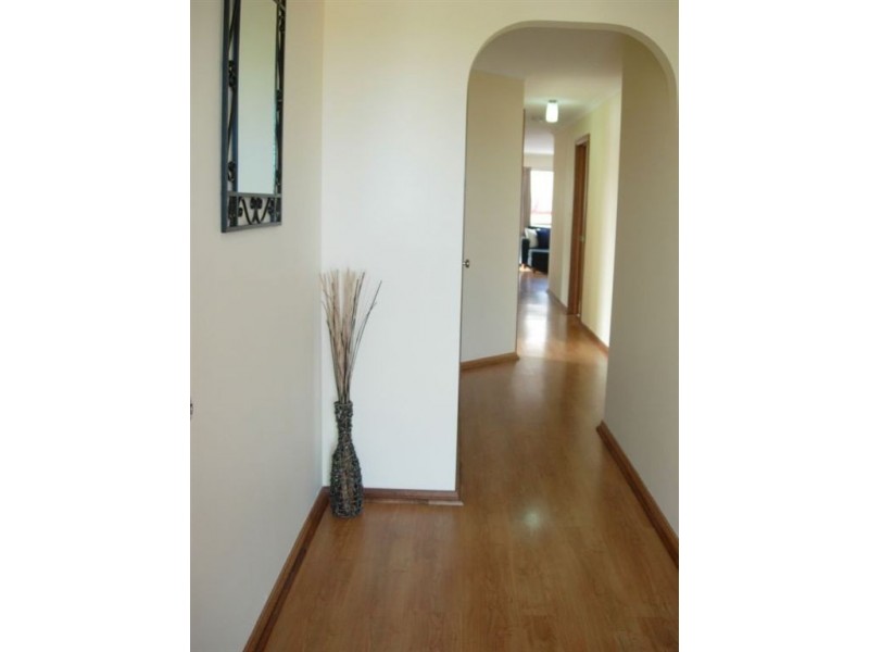 5 Yeltana Avenue, Huntfield Heights SA 5163