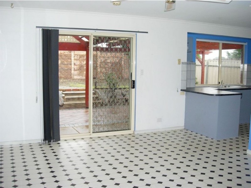 8 Pine View Close, Old Reynella SA 5161