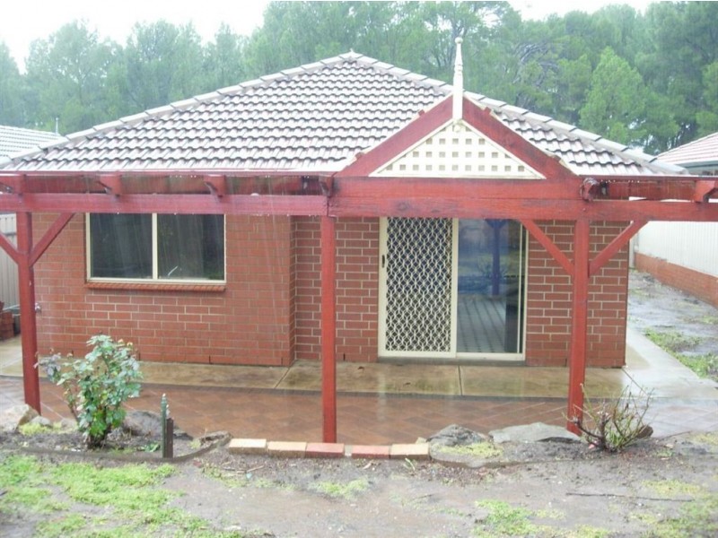 8 Pine View Close, Old Reynella SA 5161