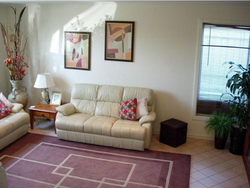 4 The Glade, Woodcroft SA 5162