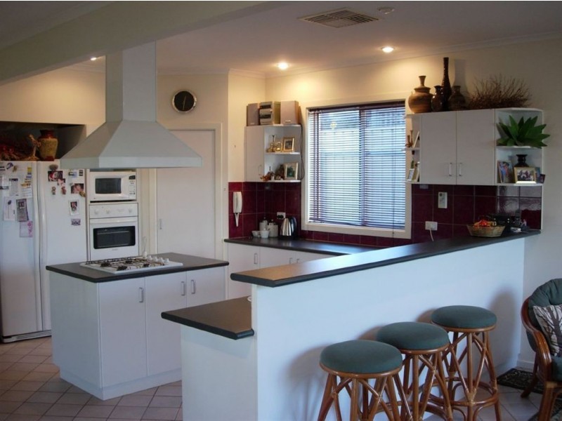 4 The Glade, Woodcroft SA 5162