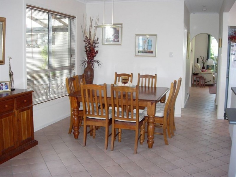 4 The Glade, Woodcroft SA 5162