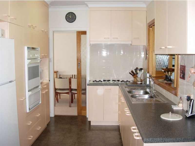 16 Lillimur Avenue, Morphett Vale SA 5162