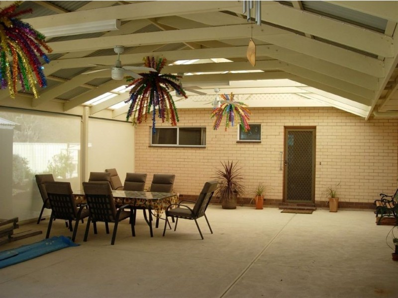 16 Lillimur Avenue, Morphett Vale SA 5162