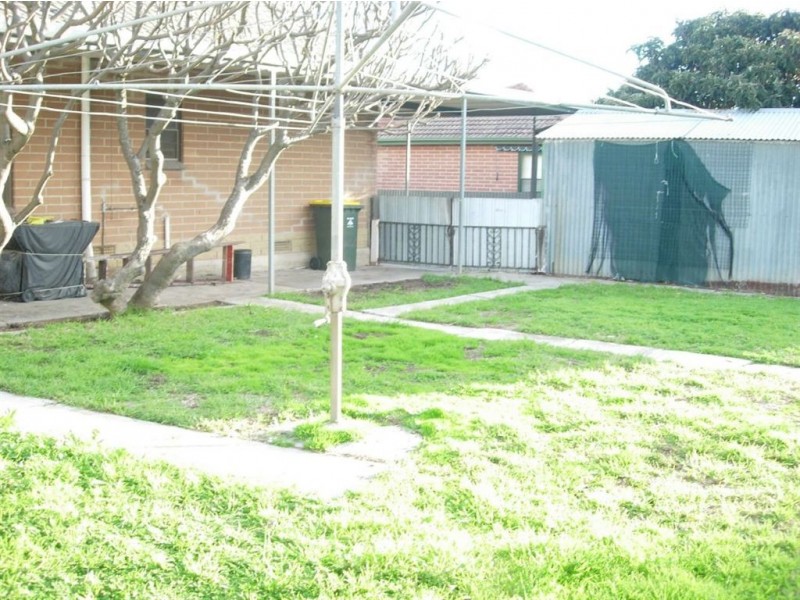 18 Thorne Crescent, Mitchell Park SA 5043