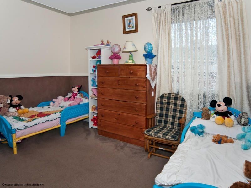 24 Greenloop Crescent, Huntfield Heights SA 5163