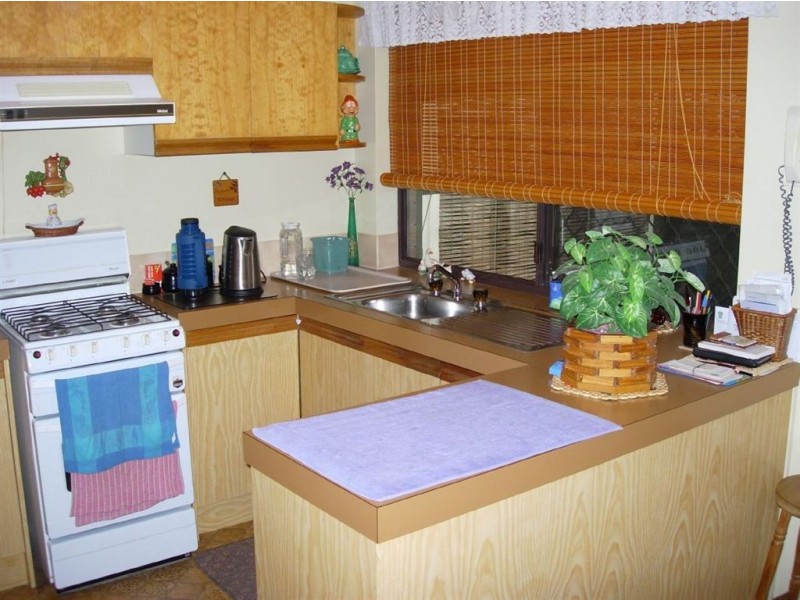 2 Dewar Court, Christie Downs SA 5164