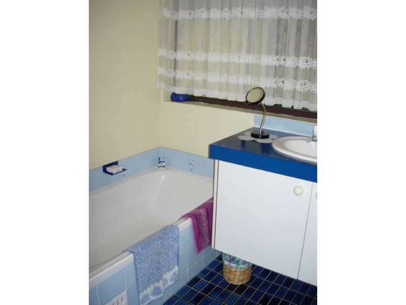 2 Dewar Court, Christie Downs SA 5164