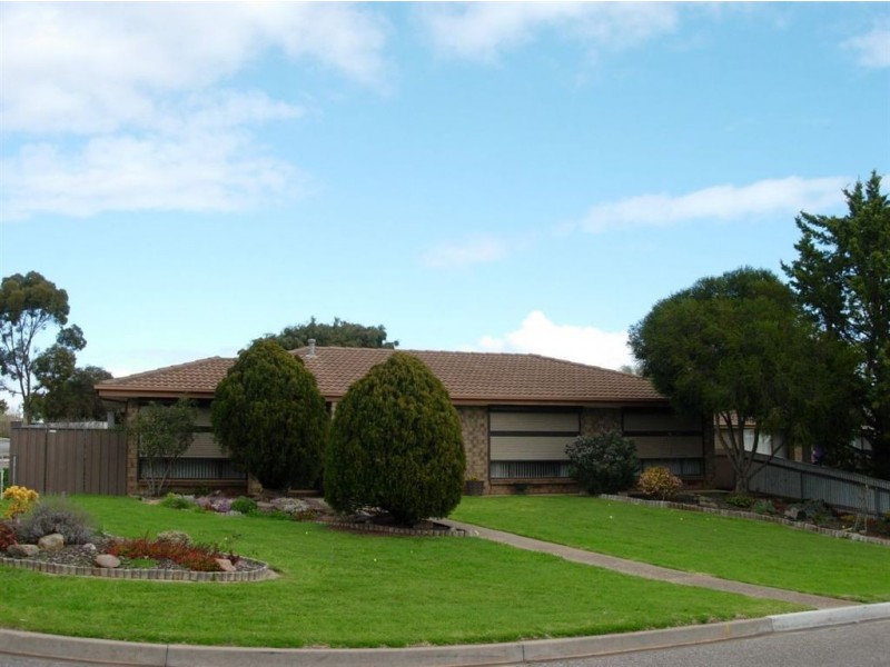 2 Dewar Court, Christie Downs SA 5164