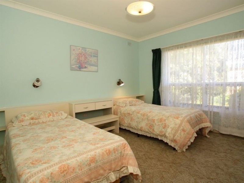 5 Hunt Crescent, Christies Beach SA 5165