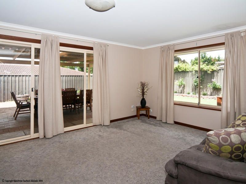 18 Moncur Street, Woodcroft SA 5162