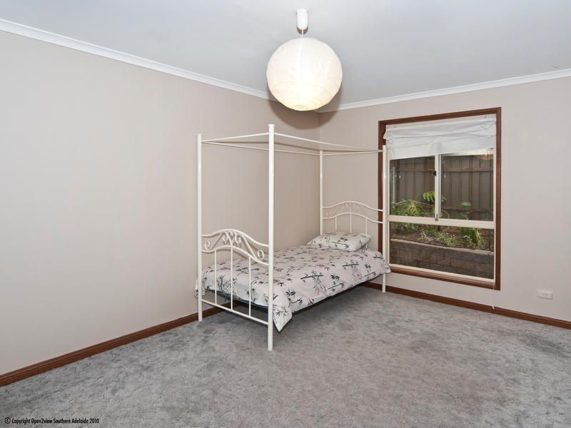18 Moncur Street, Woodcroft SA 5162