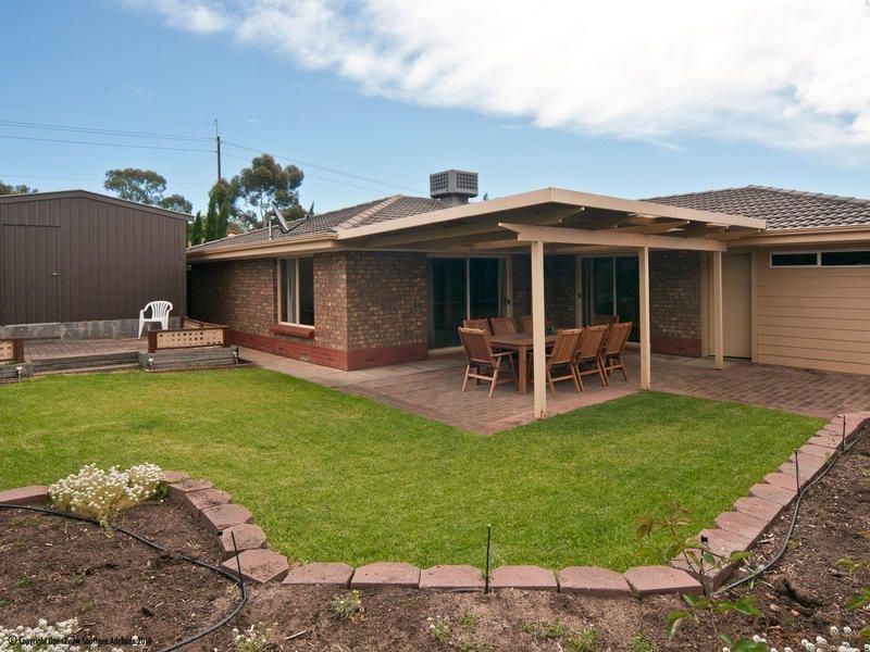 18 Moncur Street, Woodcroft SA 5162