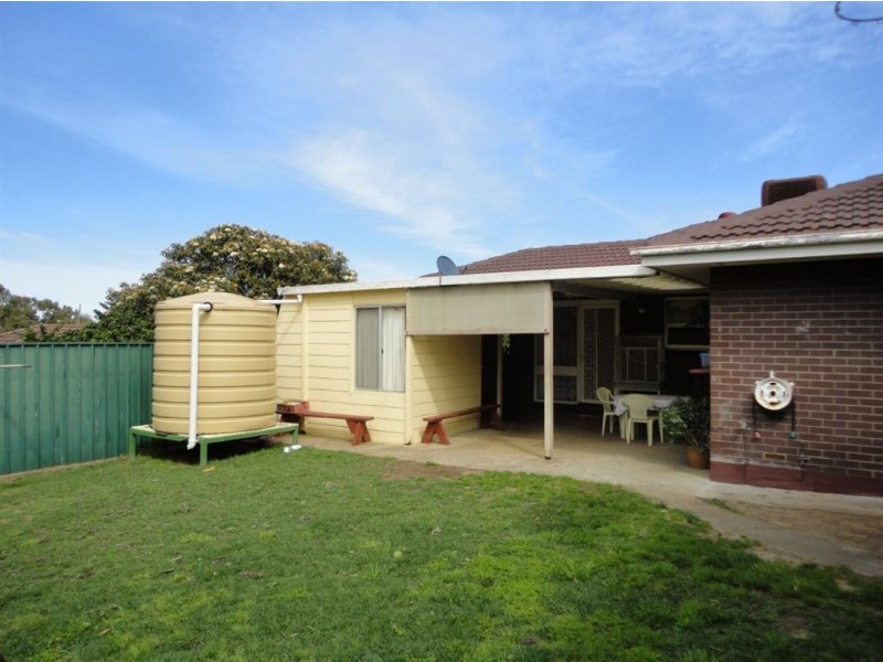 40 Arnold Drive, Hackham SA 5163