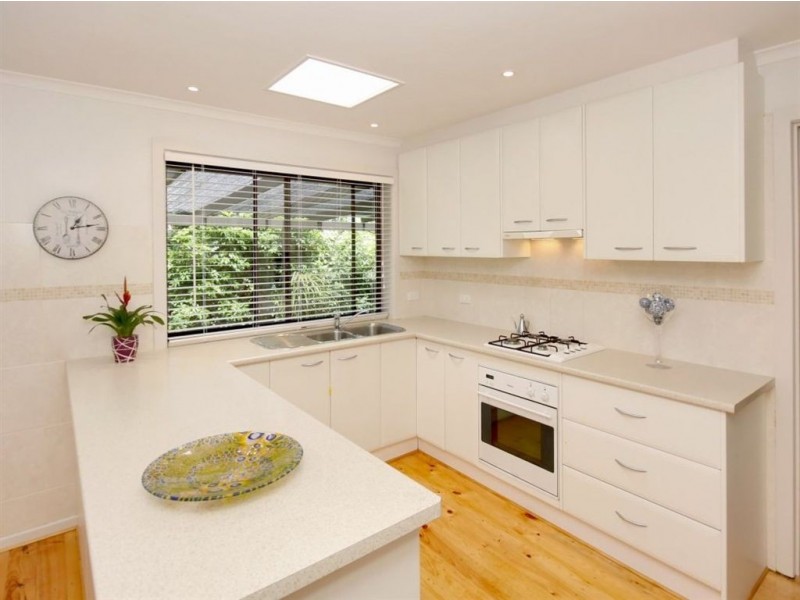 3 Falcon Court, Hallett Cove SA 5158