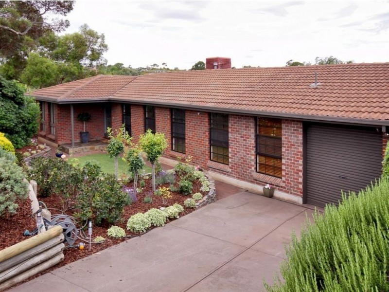 3 Falcon Court, Hallett Cove SA 5158