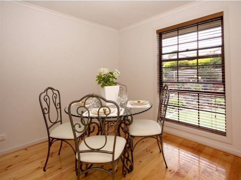 3 Falcon Court, Hallett Cove SA 5158
