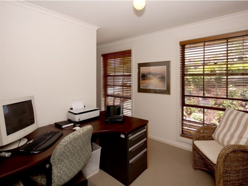 3 Falcon Court, Hallett Cove SA 5158