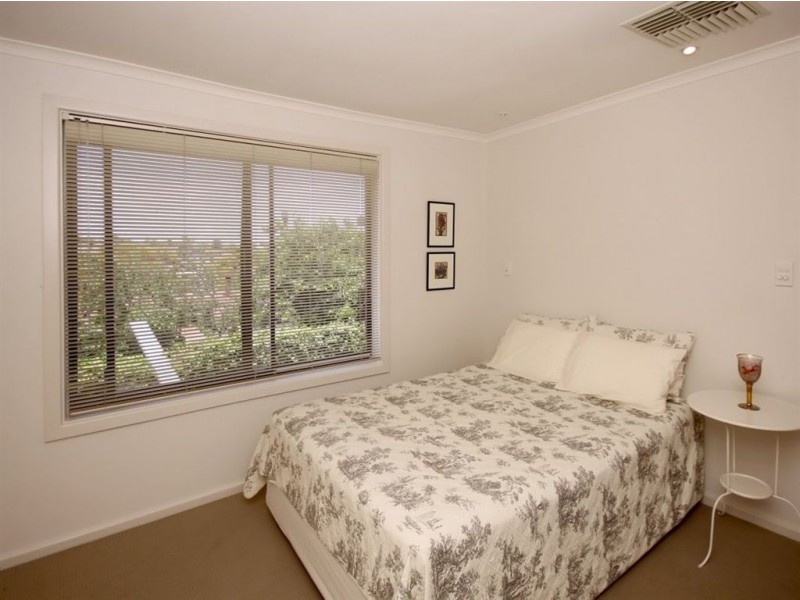 3 Falcon Court, Hallett Cove SA 5158