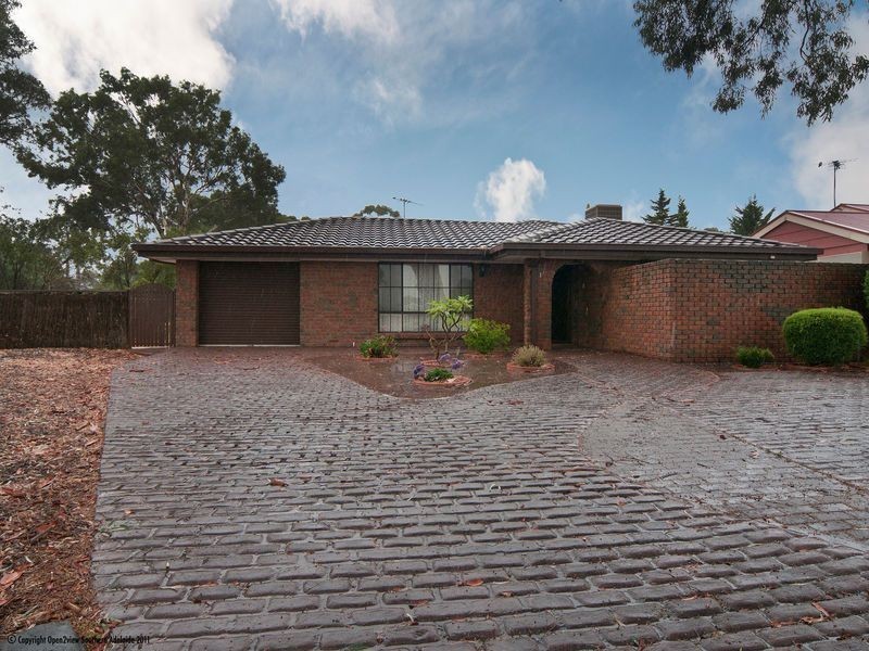 1 Woodcroft Drive, Morphett Vale SA 5162