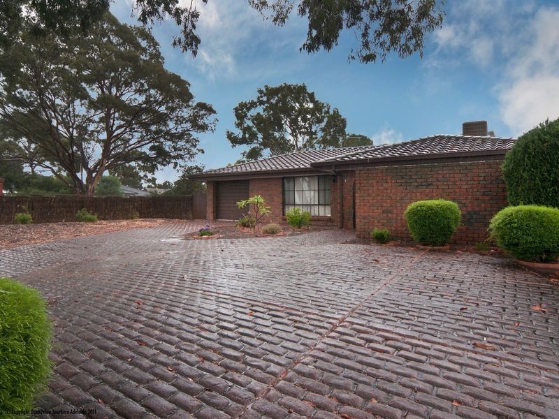 1 Woodcroft Drive, Morphett Vale SA 5162