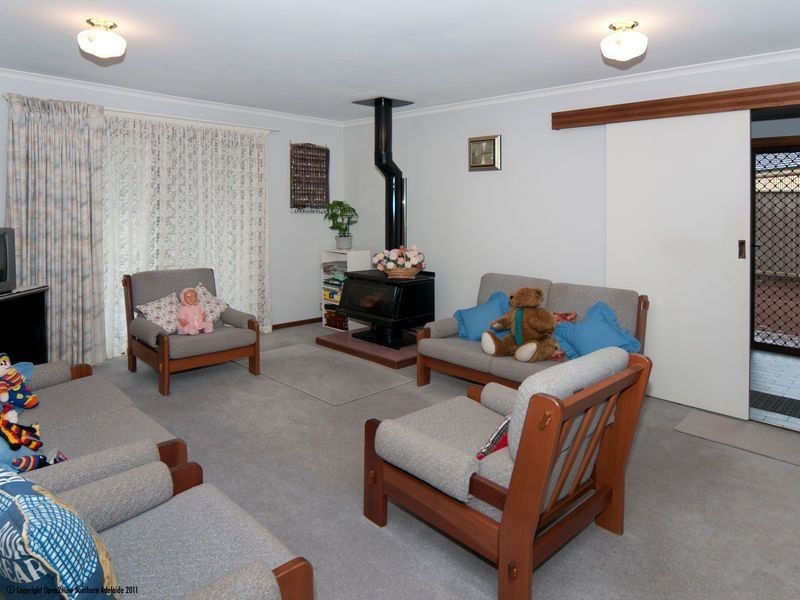 1 Woodcroft Drive, Morphett Vale SA 5162