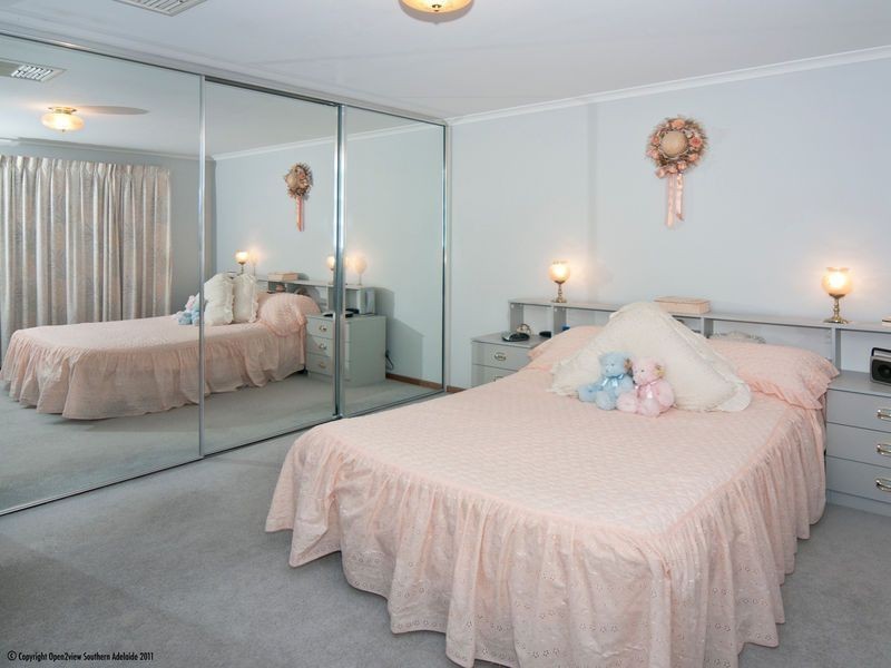 1 Woodcroft Drive, Morphett Vale SA 5162