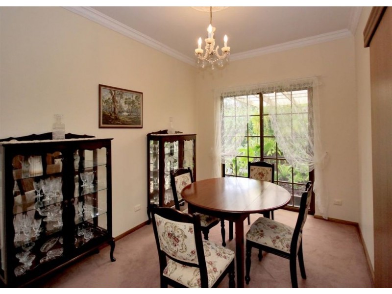 25 Pine Drive, Aberfoyle Park SA 5159