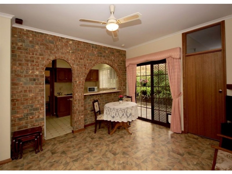 25 Pine Drive, Aberfoyle Park SA 5159