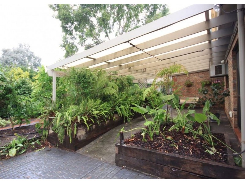 25 Pine Drive, Aberfoyle Park SA 5159