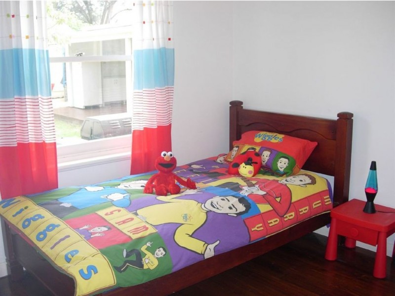 8 Oliphant Avenue, Oaklands Park SA 5046