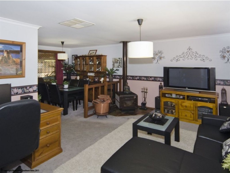 16 Scottsglade Road, Christie Downs SA 5164