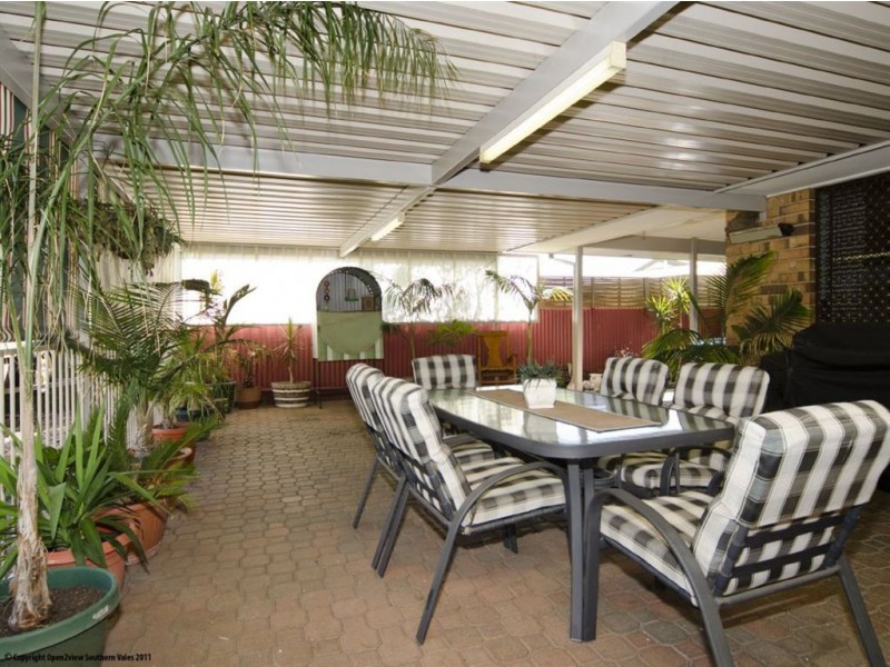 16 Scottsglade Road, Christie Downs SA 5164