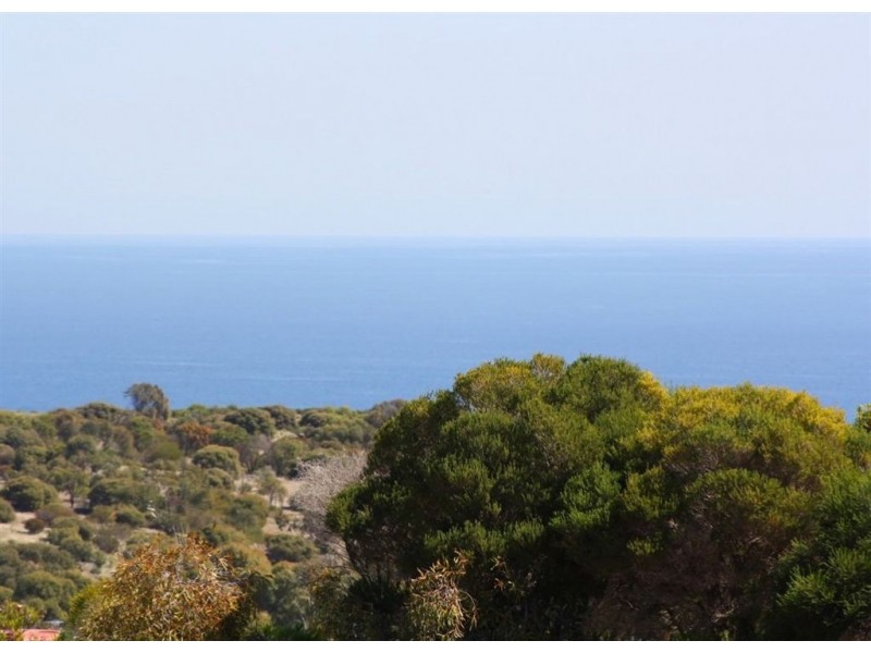 2 Minnipa Drive, Hallett Cove SA 5158