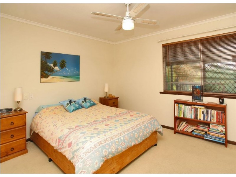 4 Falcon Court, Hallett Cove SA 5158