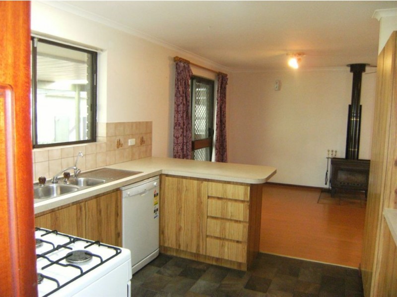 28 Trelawney Crescent, Huntfield Heights SA 5163