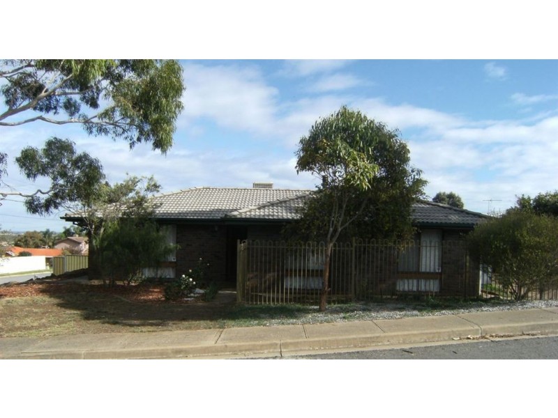 28 Trelawney Crescent, Huntfield Heights SA 5163