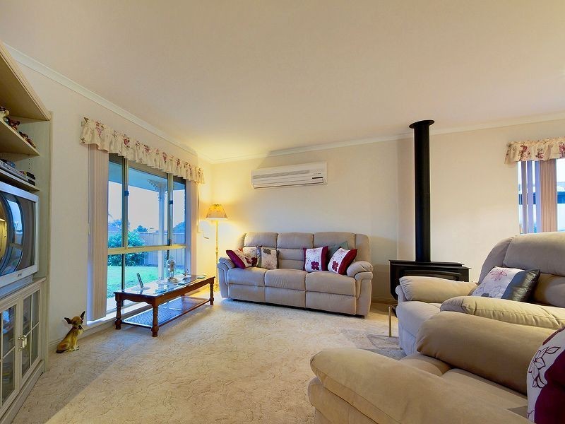 12 Paignton Close, Moana SA 5169