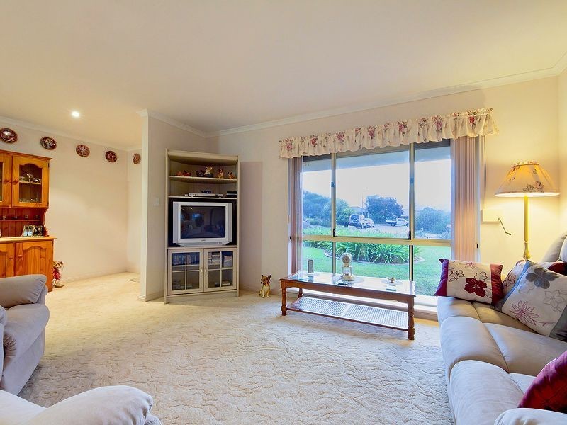 12 Paignton Close, Moana SA 5169