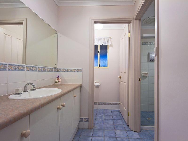 12 Paignton Close, Moana SA 5169