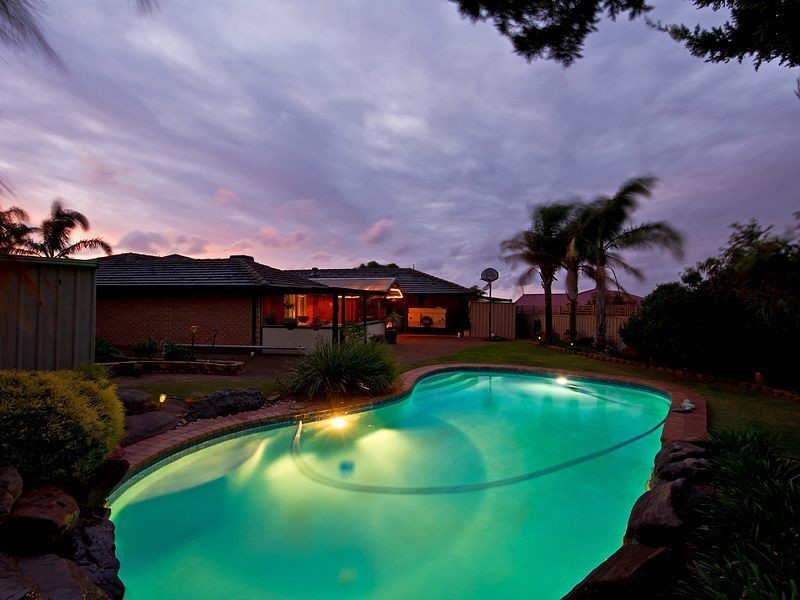 10 Paignton Close, Moana SA 5169